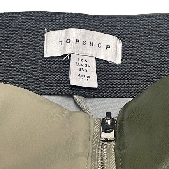 TopShop Zipper Front Two Tone Green Faux Leather Skinny Pants - Picture 4 of 8